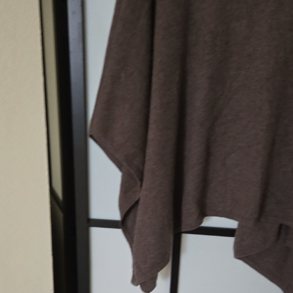 Ply Cashmere Cozy Brown Poncho - Picture 4 of 7